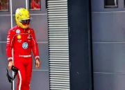 爱游戏-索伯车队翻盘法拉利，汉密尔顿带队取胜