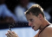 爱游戏官方入口-北马其顿游泳选手实现突破！夺得银牌