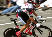 爱游戏网页版-雄鹿全面压制灰熊，詹姆斯成为关键先生