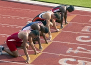 爱游戏-孤勇者的引擎轰鸣，拉塞尔独扛威廉姆斯，阿斯顿马丁的碾压与团队意志的试炼