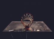 AYXapp下载-猛龙收割黄蜂，哈利伯顿关键战不手软，新星崛起与团队韧性的双重奏