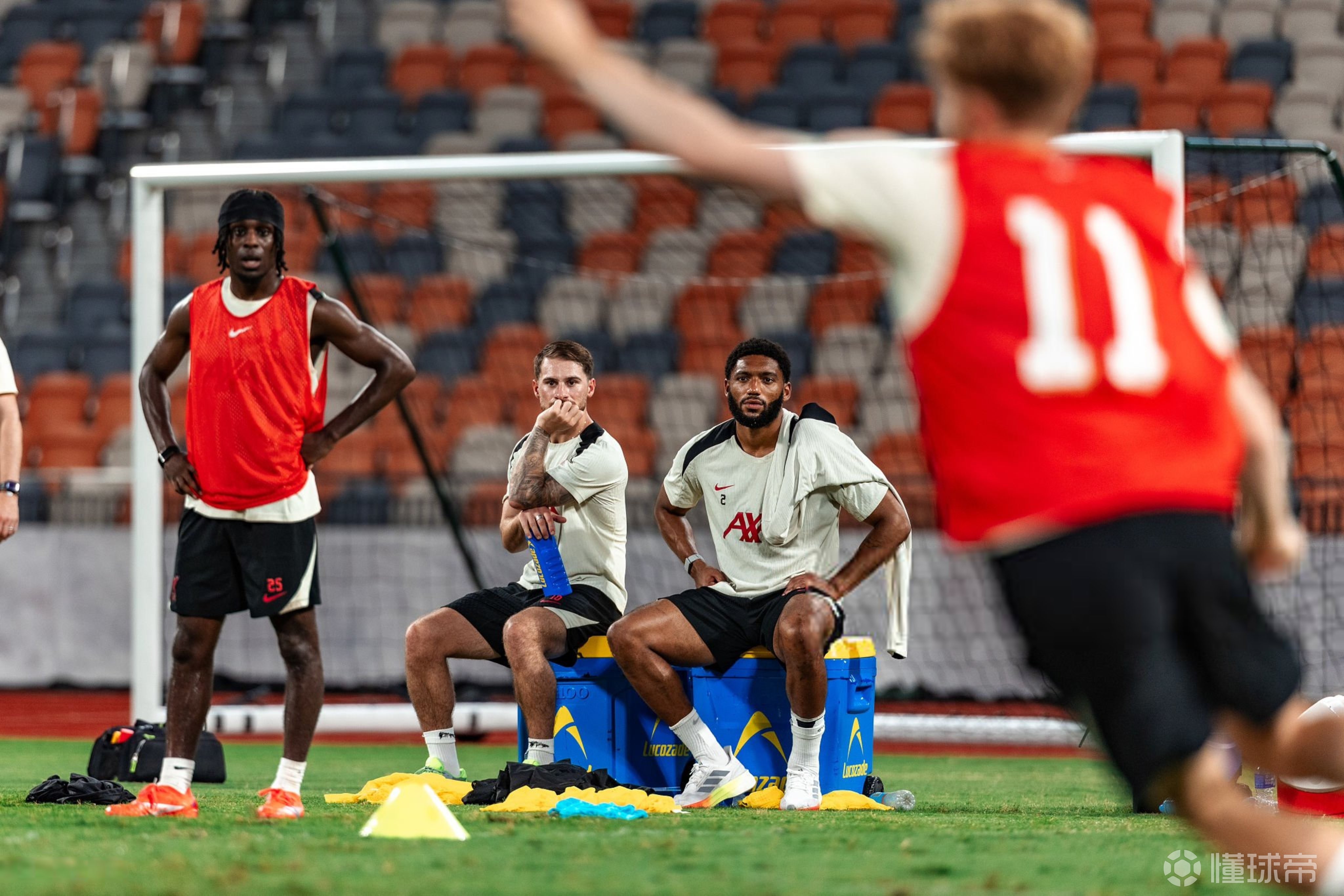 哥伦比亚横扫AC米兰，戈麦斯关键制胜