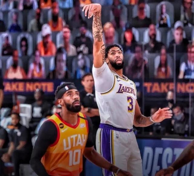 江苏队轻取上海队，浓眉哥关键制胜