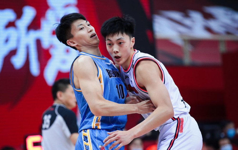 深圳队轻取吉林队,福克斯扛起全队 深圳队轻取吉林队,福克斯扛起全队