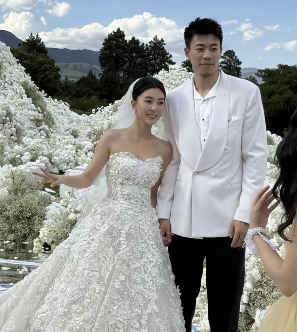 新疆队碾压快船，张镇麟刷新纪录