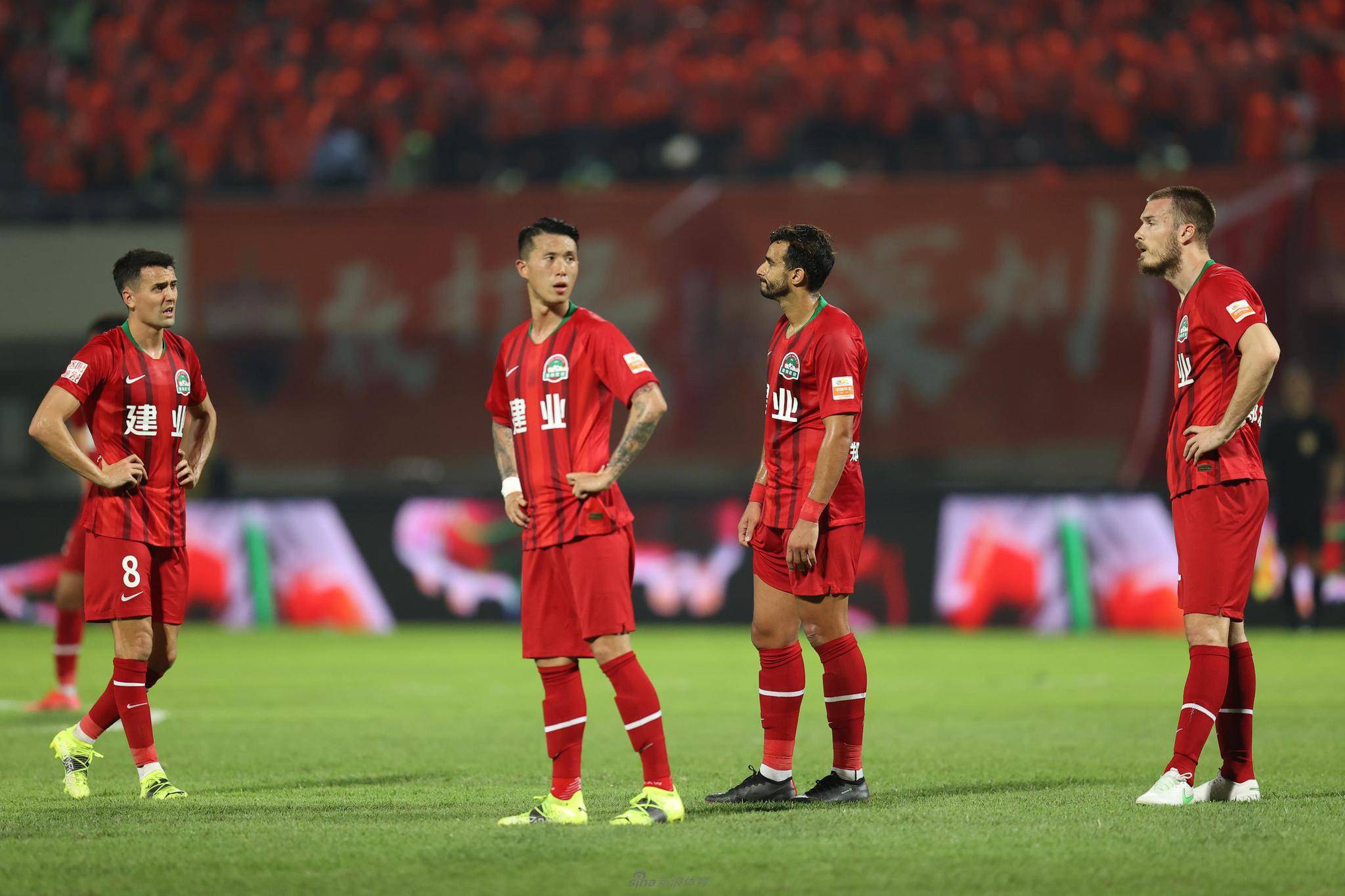 泰国队鏖战法国队，桃田贤斗扛起全队