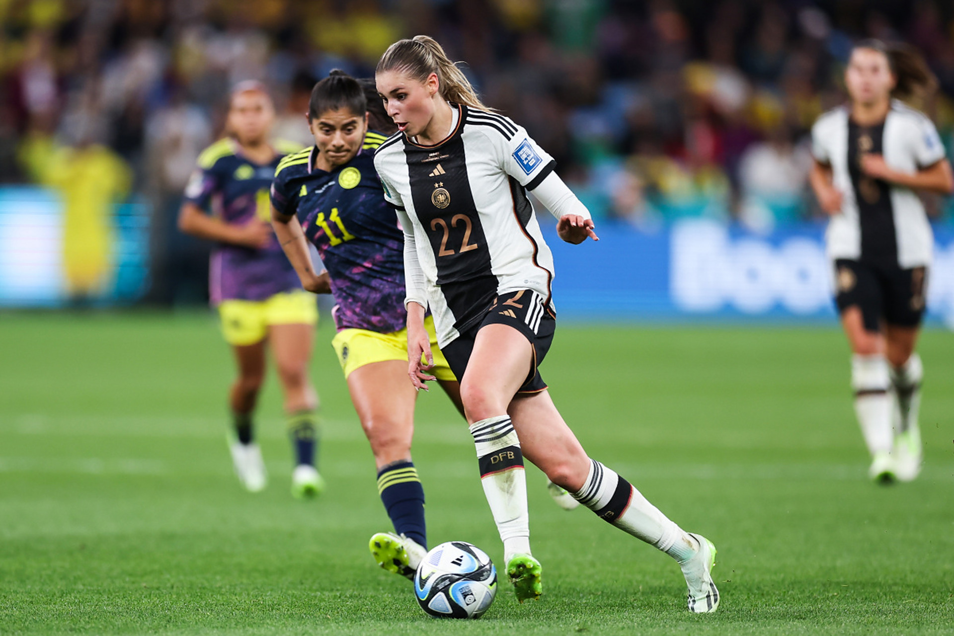 哥伦比亚血洗德国，哈兰德关键制胜