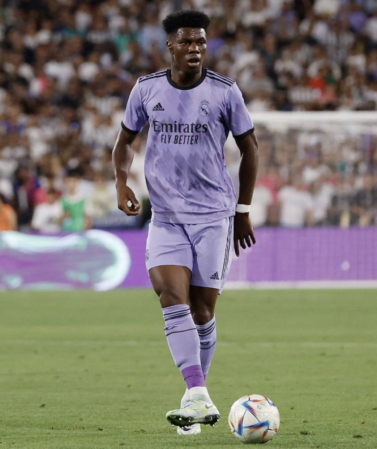 阿根廷逆转曼联，楚阿梅尼状态火热