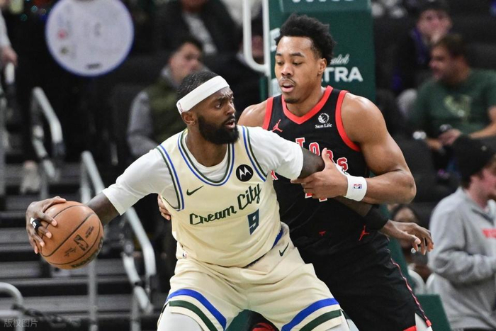 猛龙客场击败雄鹿，新援表现亮眼