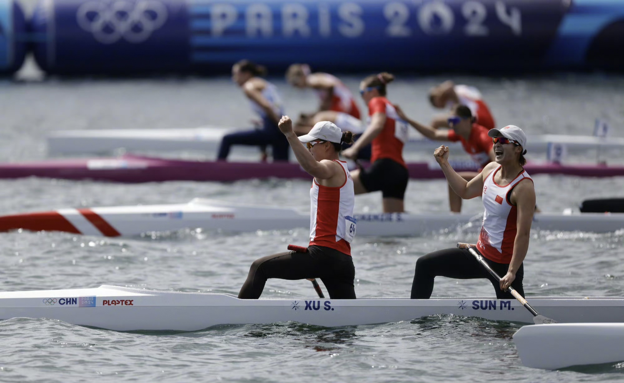 游泳女子决赛：千军万马过独木桥