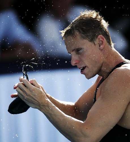 北马其顿游泳选手实现突破!夺得银牌 北马其顿游泳选手实现突破!夺得银牌