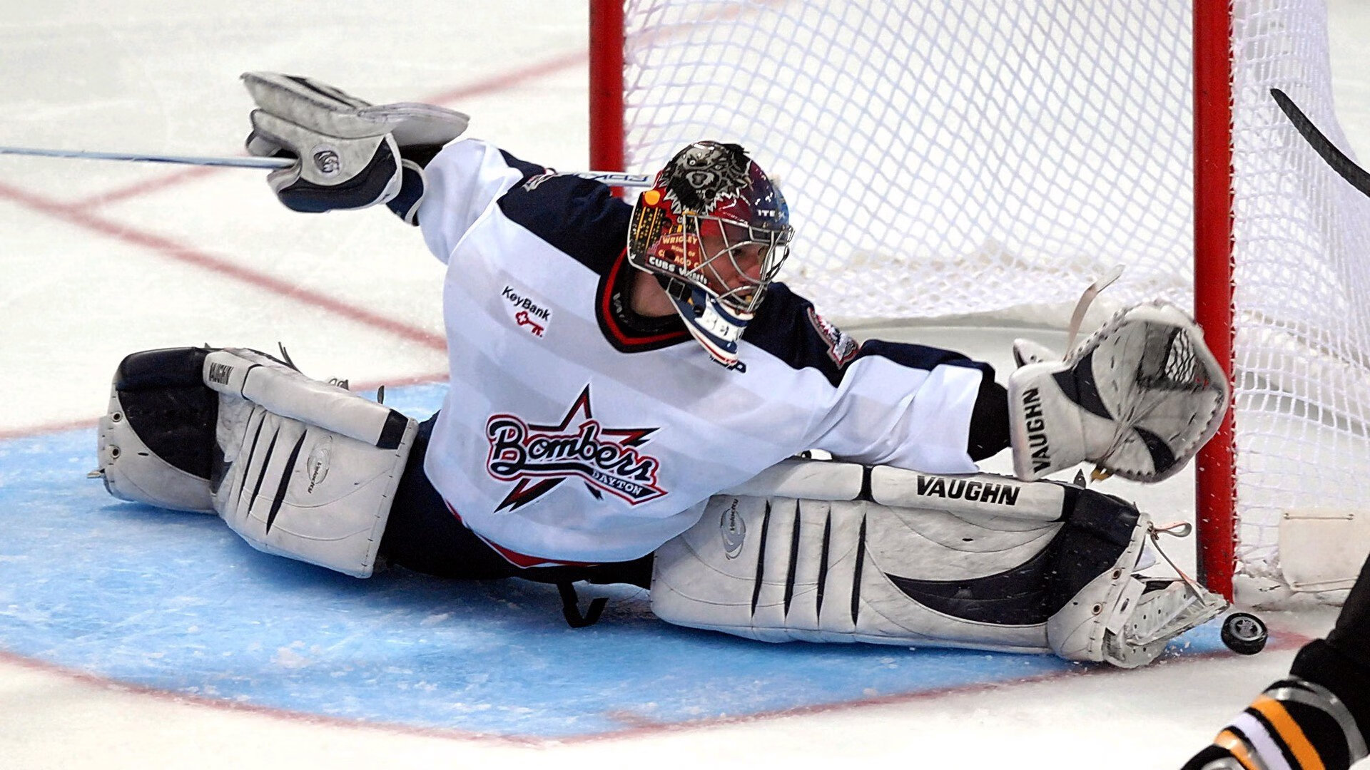 范戴克一锤定音，AC米兰关键战突围马里昂取晋级先机