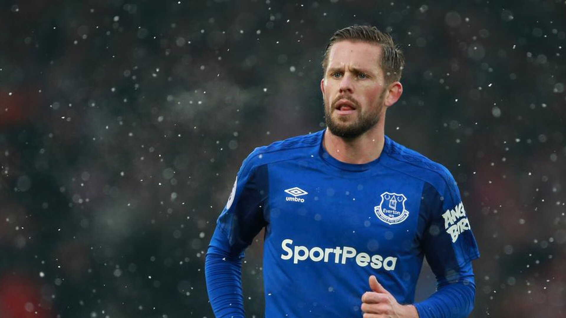 攻防两端定乾坤,热火单节狂飙拉开广东,恩比德防守铁闸锁死对手